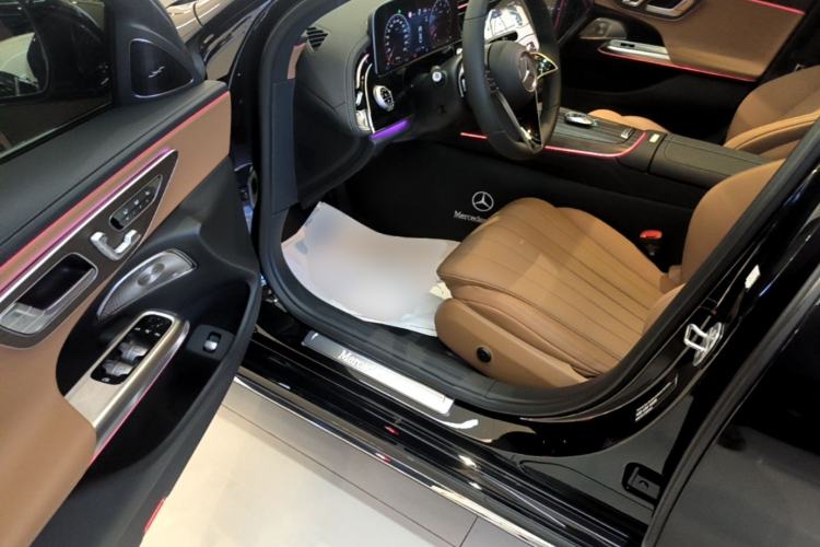 Used Mercedes-Benz E-Class 2025 E 300 L Luxury Model Driver Seat
