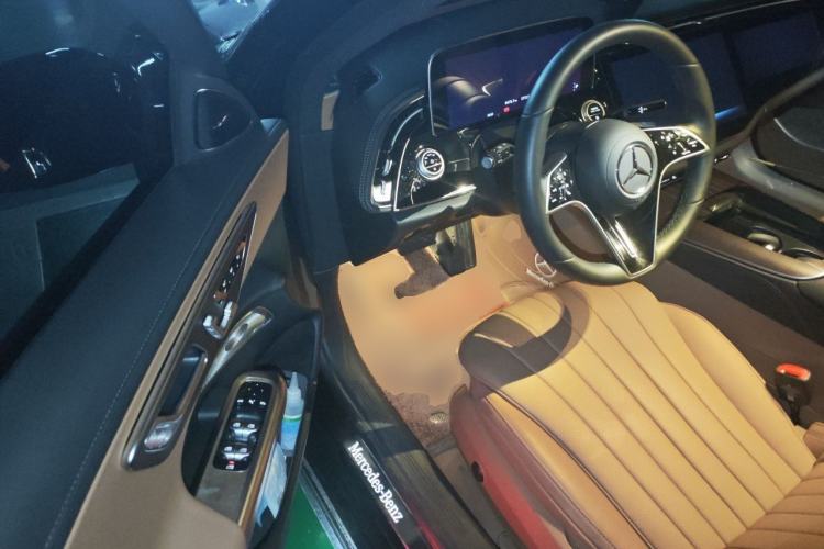 Used Mercedes-Benz E-Class 2025 Facelift E 300 L Luxury Edition Driver Seat