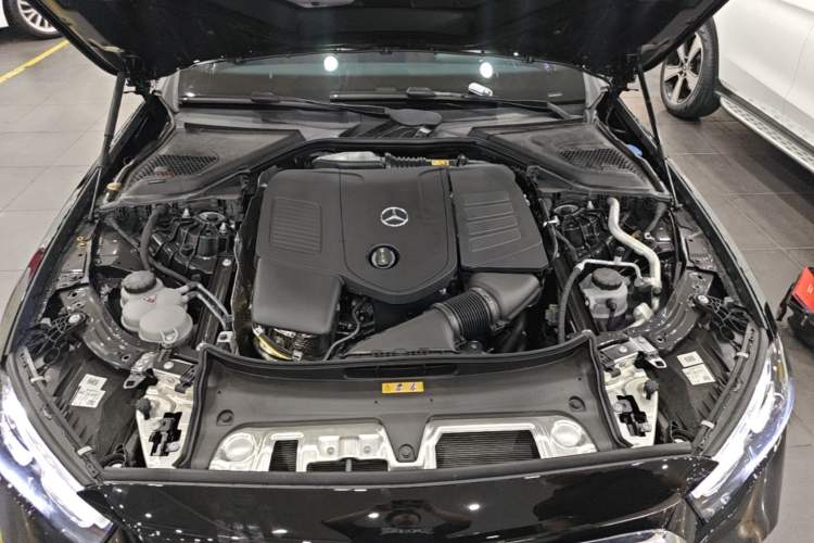 Used Mercedes-Benz E-Class 2025 Facelift E 300 L Fashion Edition Engine Bay