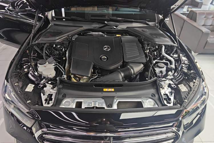 Used Mercedes-Benz E-Class 2025 Facelift E 300 L Luxury Edition Engine Bay
