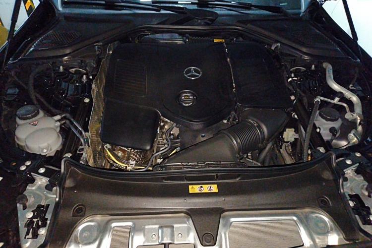 Used Mercedes-Benz E-Class 2025 Facelift E 300 L Luxury Edition Engine Bay