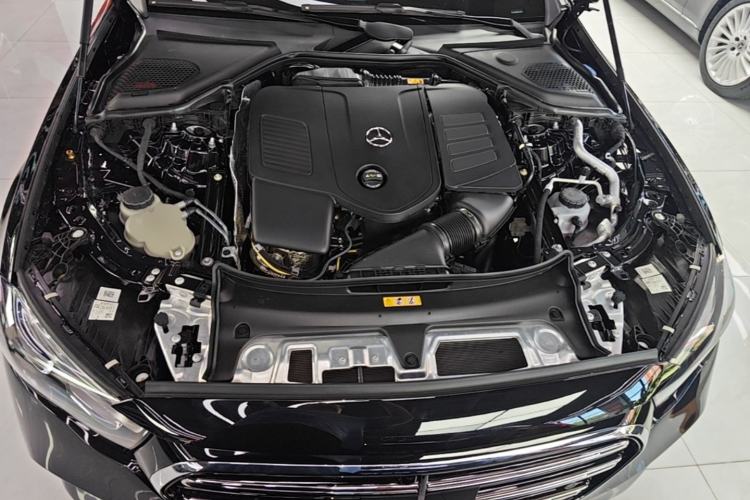 Used Mercedes-Benz E-Class 2025 E 300 L Luxury Model Engine Bay