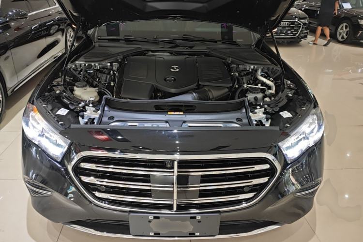 Used Mercedes-Benz E-Class 2025 E 300 L Luxury Model Engine Bay