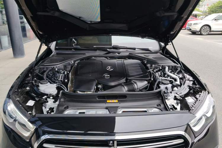 Used Mercedes-Benz E-Class 2025 Facelift E 300 L Fashion Edition Engine Bay