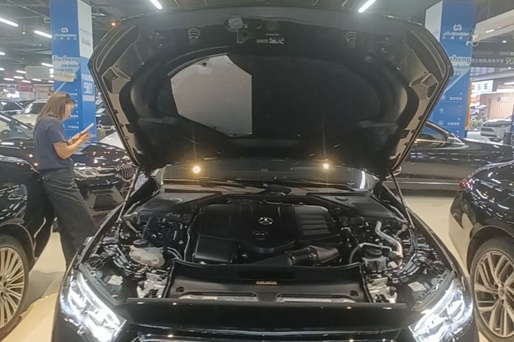Used Mercedes-Benz E-Class 2025 Facelift E 300 L Luxury Edition Engine Bay