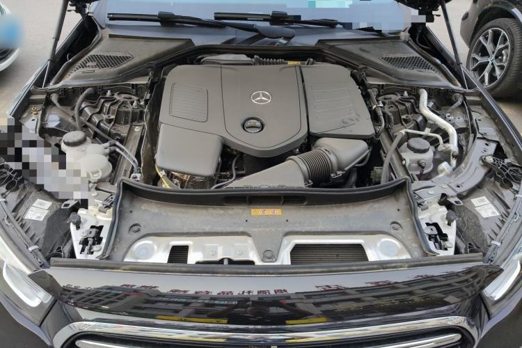 Used Mercedes-Benz E-Class 2025 E 260 L Engine Bay