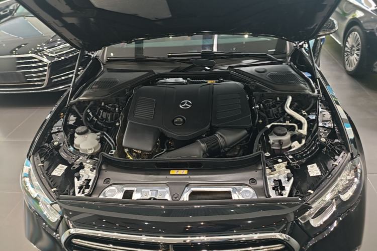 Used Mercedes-Benz E-Class 2025 Facelift E 300 L Fashion Edition Engine Bay