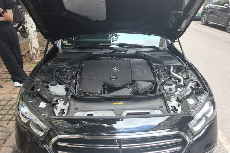 Used Mercedes-Benz E-Class 2025 Facelift E 300 L Luxury Edition Engine Bay