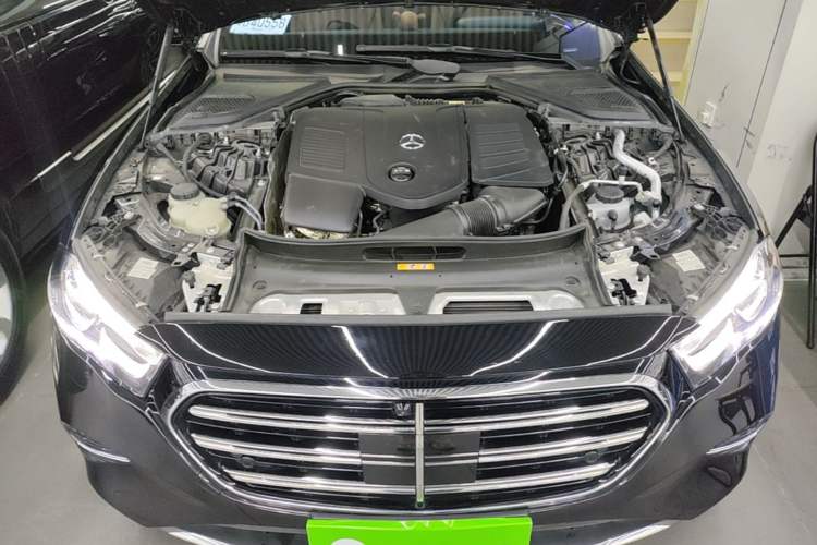 Used Mercedes-Benz E-Class 2025 E 300 L Luxury Model Engine Bay