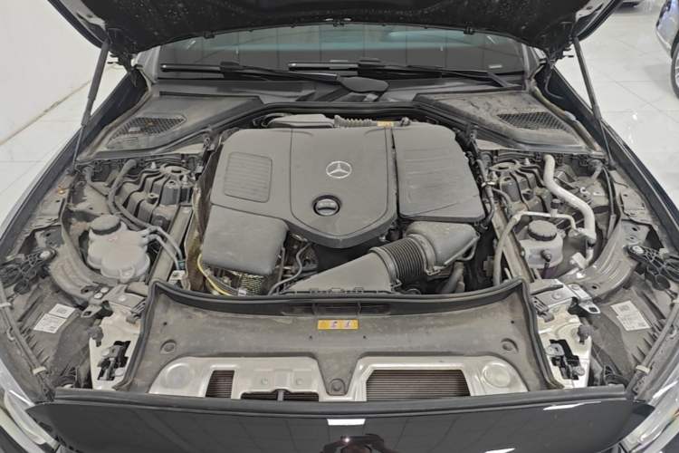 Used Mercedes-Benz E-Class 2025 Facelift E 300 L Fashion Edition Engine Bay