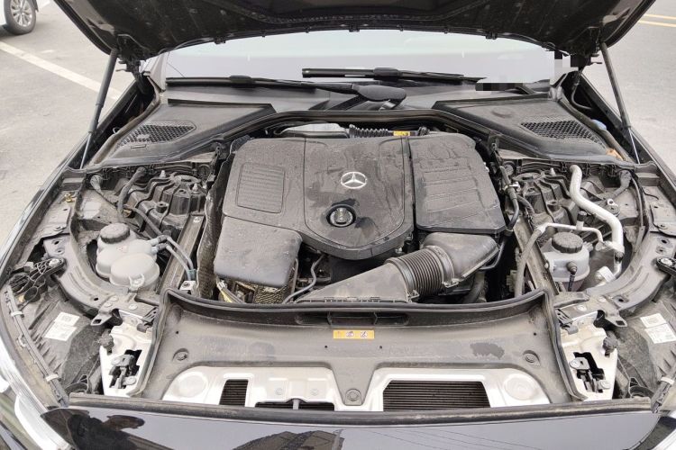 Used Mercedes-Benz E-Class 2025 E 260 L Engine Bay