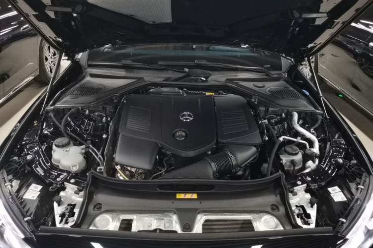 Used Mercedes-Benz E-Class 2025 Facelift E 300 L Fashion Edition Engine Bay