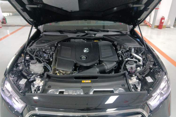 Used Mercedes-Benz E-Class 2025 Facelift E 300 L Luxury Edition Engine Bay