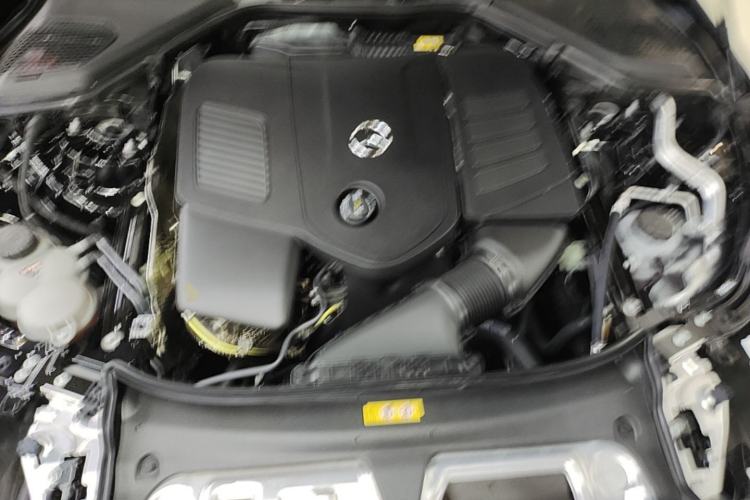 Used Mercedes-Benz E-Class 2025 E 260 L Engine Bay