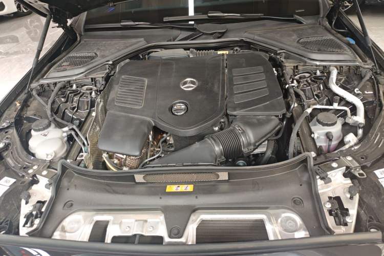 Used Mercedes-Benz E-Class 2025 Facelift E 300 L Luxury Edition Engine Bay