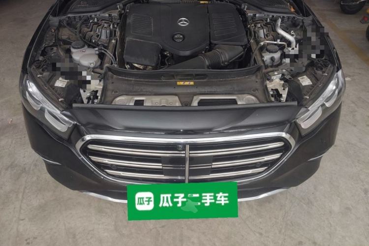 Used Mercedes-Benz E-Class 2025 E 260 L Engine Bay
