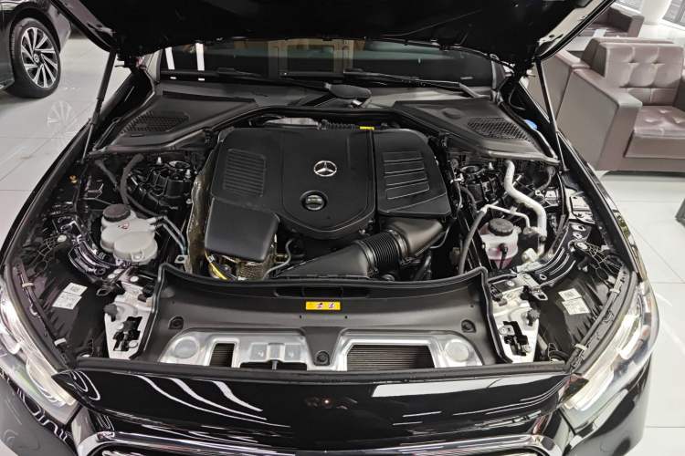 Used Mercedes-Benz E-Class 2025 Facelift E 300 L Luxury Edition Engine Bay