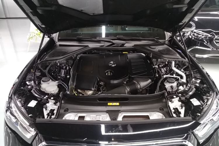 Used Mercedes-Benz E-Class 2025 Facelift E 300 L Luxury Edition Engine Bay
