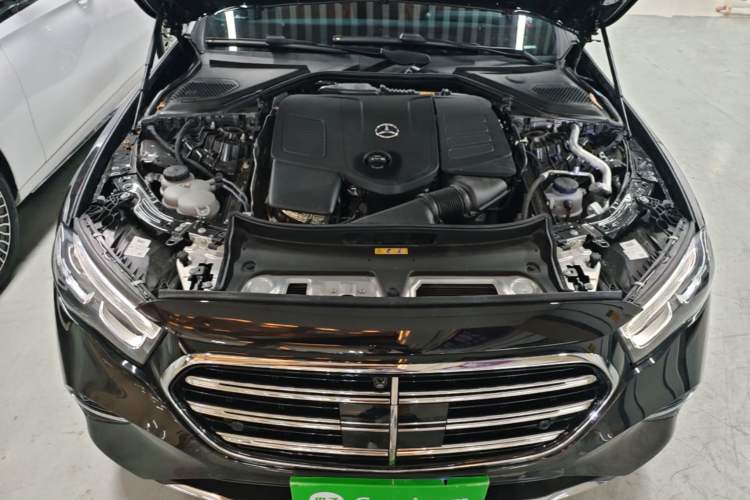 Used Mercedes-Benz E-Class 2025 Facelift E 300 L Fashion Edition Engine Bay