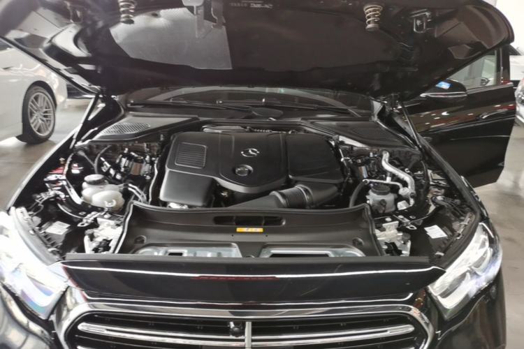 Used Mercedes-Benz E-Class 2025 Facelift E 300 L Fashion Edition Engine Bay