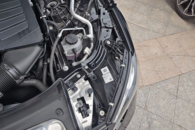 Used Mercedes-Benz E-Class 2025 Facelift E 300 L Luxury Edition Engine Bay Left