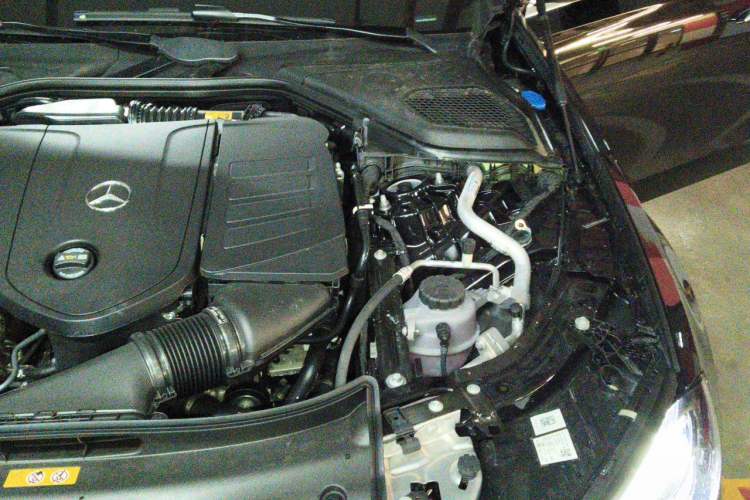 Used Mercedes-Benz E-Class 2025 Facelift E 300 L Fashion Edition Engine Bay Left