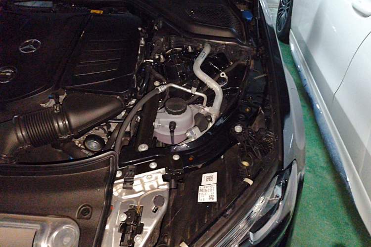 Used Mercedes-Benz E-Class 2025 Facelift E 300 L Luxury Edition Engine Bay Left