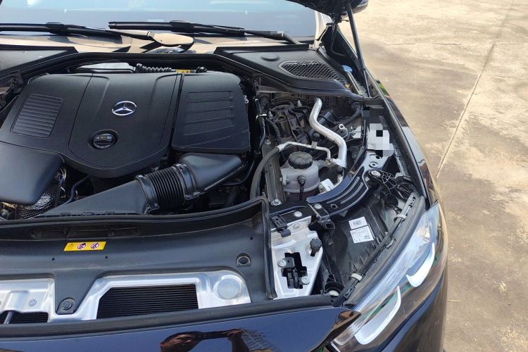 Used Mercedes-Benz E-Class 2025 E 260 L Engine Bay Left