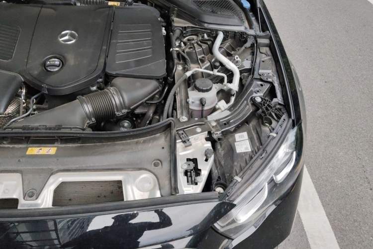 Used Mercedes-Benz E-Class 2025-Year Facelift E 260 L Engine Bay Left