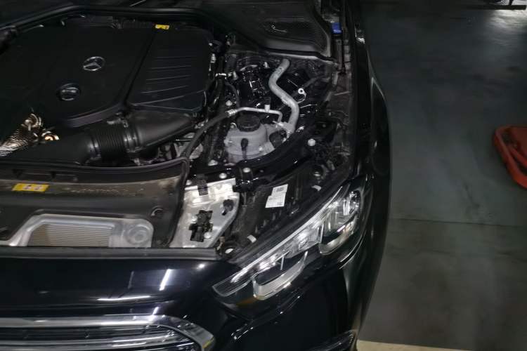 Used Mercedes-Benz E-Class 2025 E 300 L Luxury Model Engine Bay Left