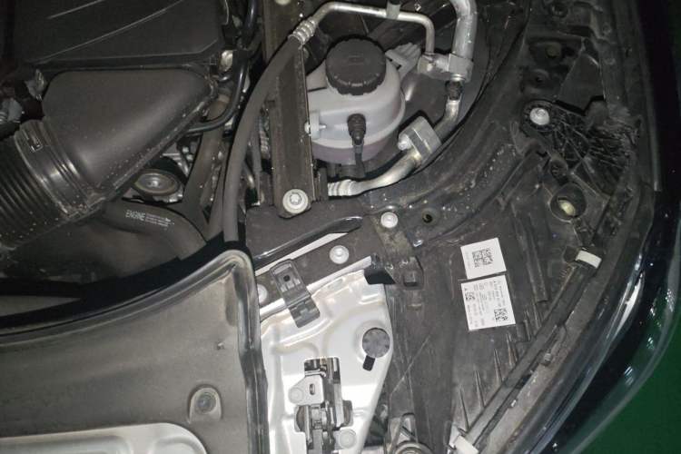 Used Mercedes-Benz E-Class 2025 Facelift E 300 L Luxury Edition Engine Bay Left