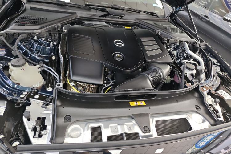 Used Mercedes-Benz E-Class 2025 E 260 L Engine Bay