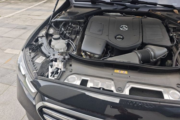 Used Mercedes-Benz E-Class 2025 Facelift E 300 L Luxury Edition Engine Bay Right