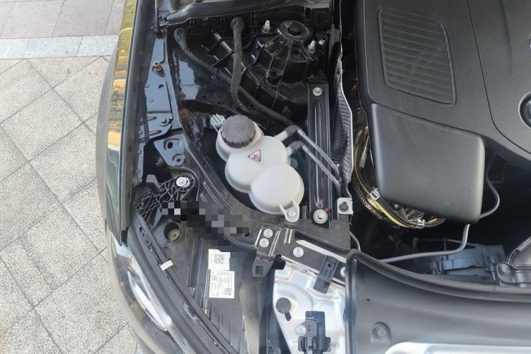 Used Mercedes-Benz E-Class 2025 Facelift E 300 L Luxury Edition Engine Bay Right