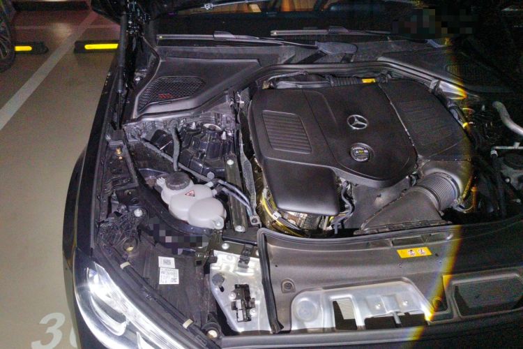 Used Mercedes-Benz E-Class 2025-Year Facelift E 260 L Engine Bay Right