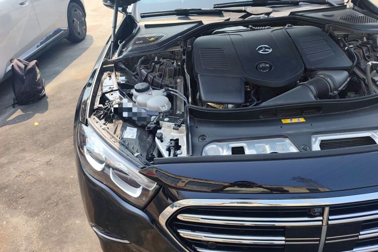 Used Mercedes-Benz E-Class 2025 E 260 L Engine Bay Right
