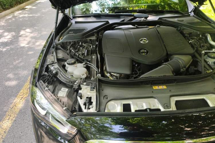 Used Mercedes-Benz E-Class 2025 E 300 L Stylish Model Engine Bay Right