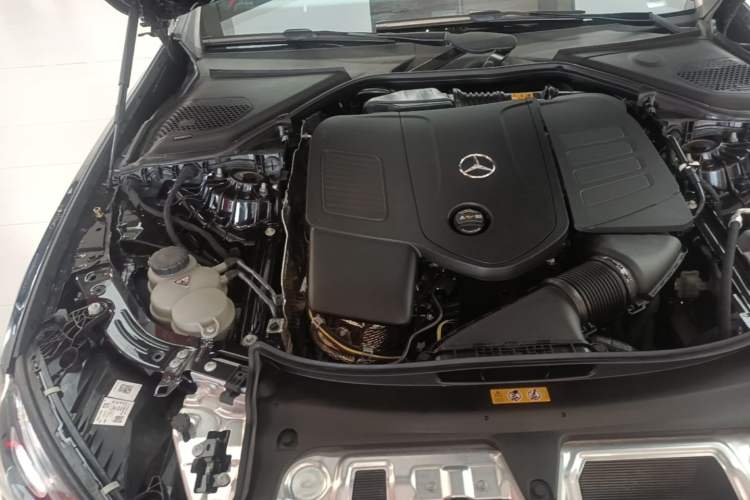 Used Mercedes-Benz E-Class 2025 E 300 L Stylish Model Engine Bay Right