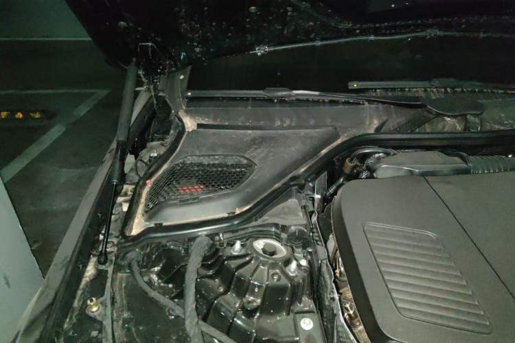 Used Mercedes-Benz E-Class 2025 Facelift E 300 L Fashion Edition Engine Bay Right