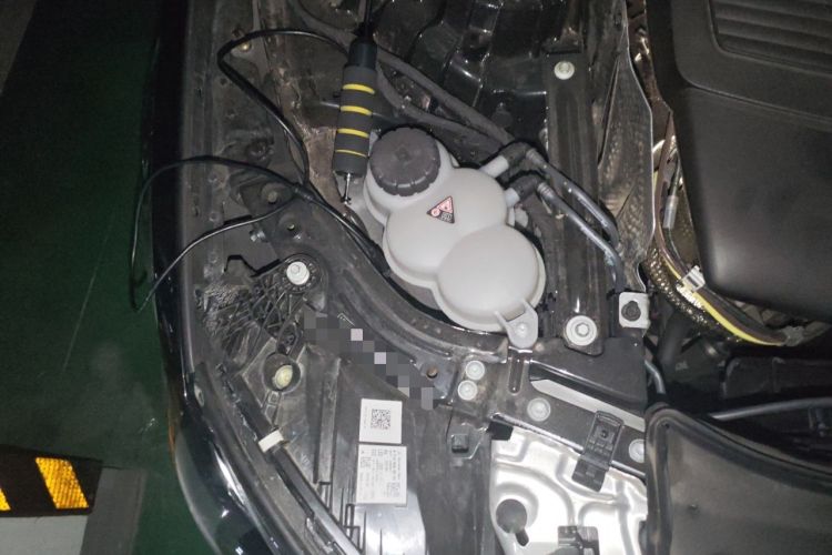 Used Mercedes-Benz E-Class 2025 Facelift E 300 L Luxury Edition Engine Bay Right