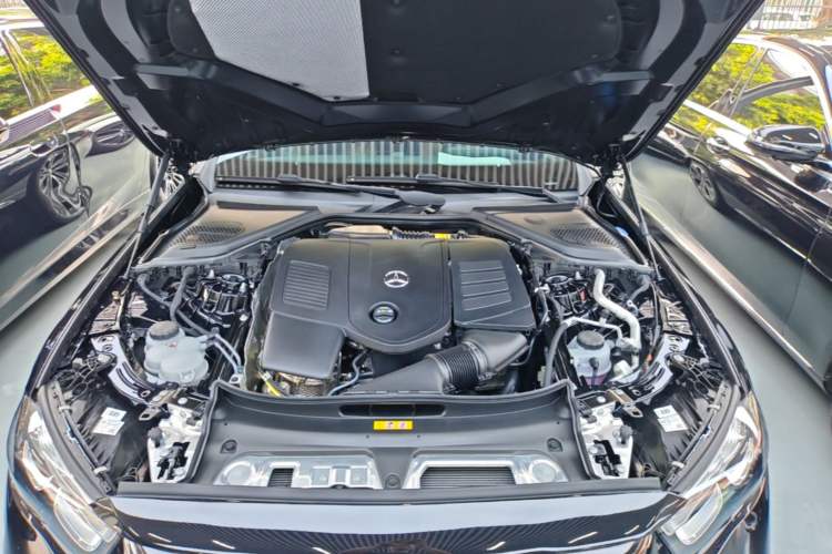 Used Mercedes-Benz E-Class 2025 Facelift E 300 L Luxury Edition Engine Bay