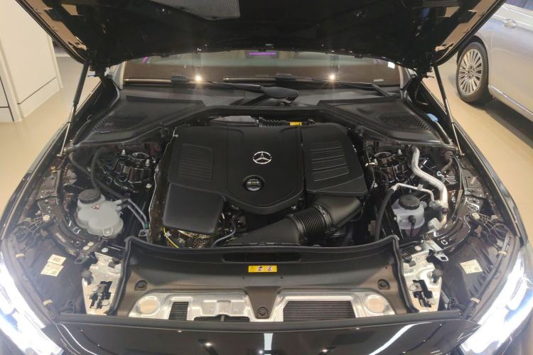 Used Mercedes-Benz E-Class 2025 Facelift E 300 L Fashion Edition Engine Bay