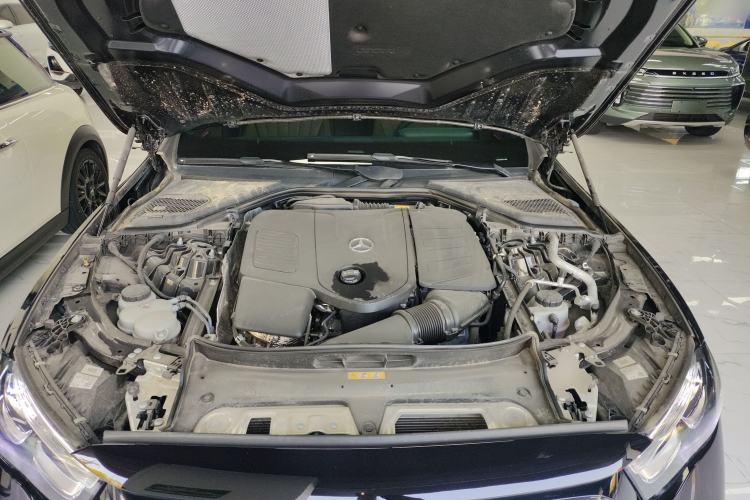 Used Mercedes-Benz E-Class 2025 E 260 L Engine Bay
