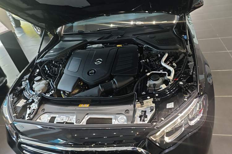 Used Mercedes-Benz E-Class 2025 Facelift E 300 L Fashion Edition Engine Bay