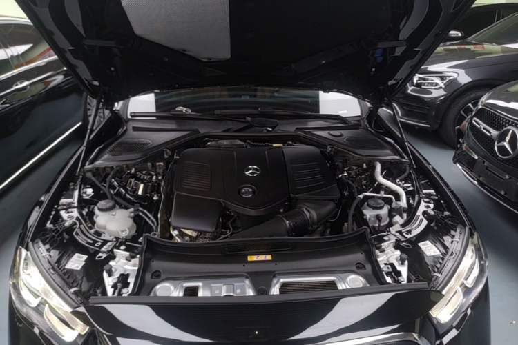 Used Mercedes-Benz E-Class 2025 Facelift E 300 L Luxury Edition Engine Bay