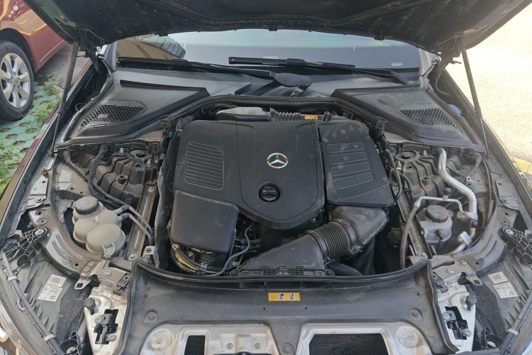 Used Mercedes-Benz E-Class 2025 E 300 L Luxury Model Engine Bay