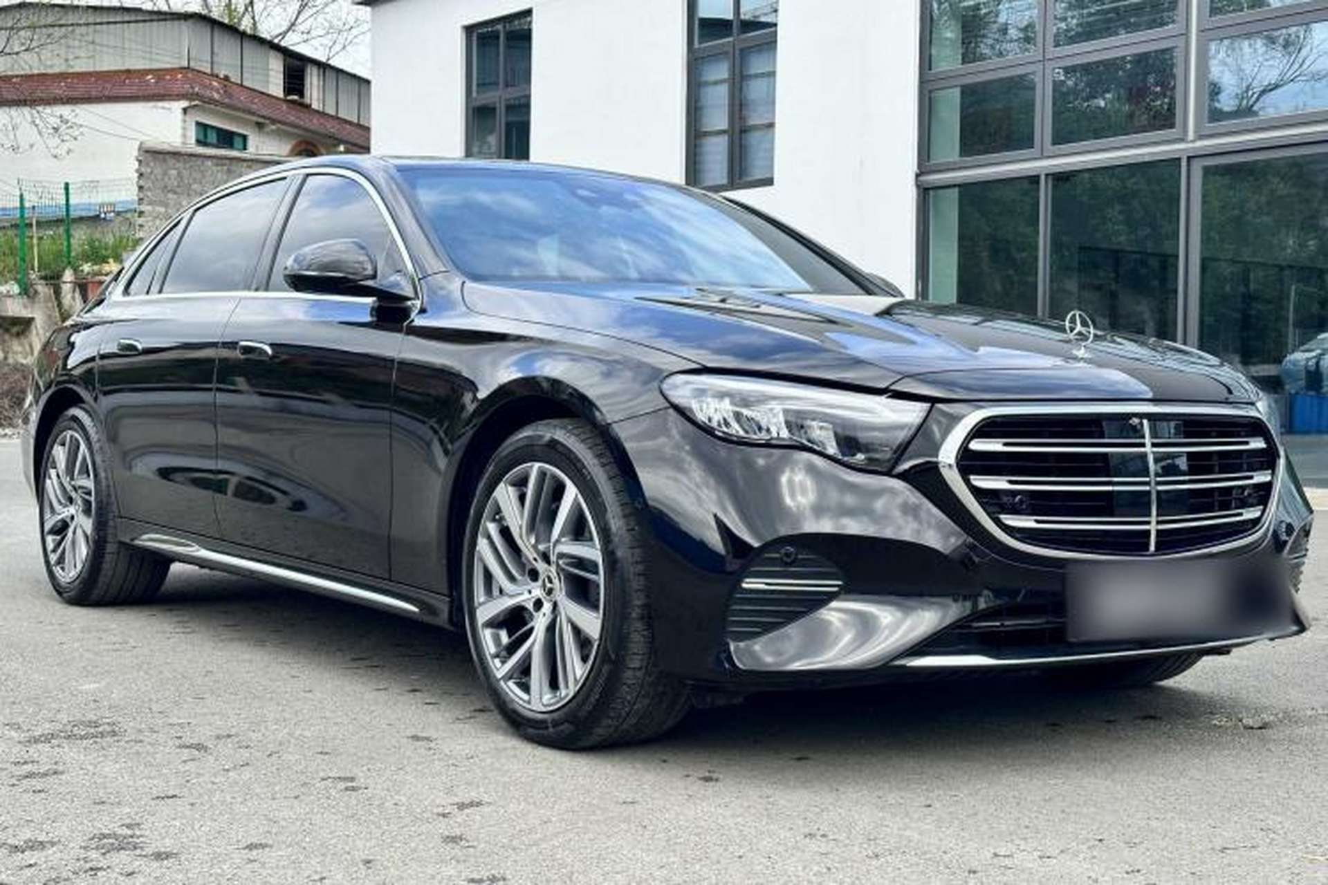 Used Mercedes-Benz E-Class 2025 E 300 L Stylish Model Exterior 1