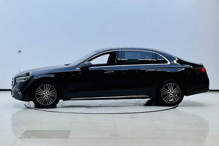 Used Mercedes-Benz E-Class 2025-Year Facelift E 260 L Exterior 2