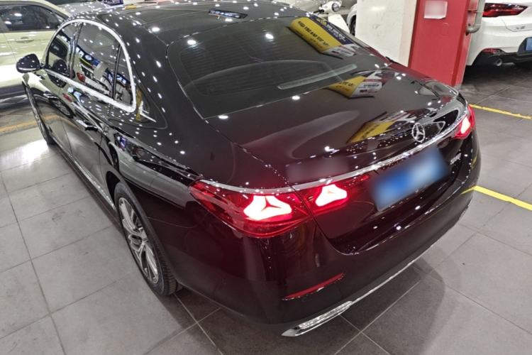 Used Mercedes-Benz E-Class 2025 Facelift E 300 L Fashion Edition Exterior 2