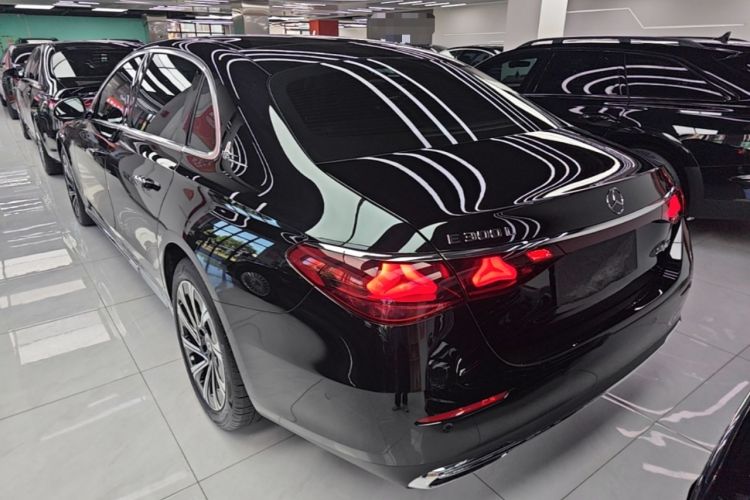 Used Mercedes-Benz E-Class 2025 E 300 L Luxury Model Exterior 2